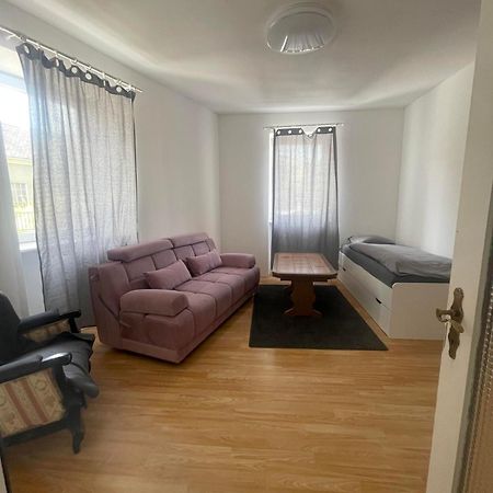 Gemuetlich Und Fein Apartment Ebenfurth ภายนอก รูปภาพ